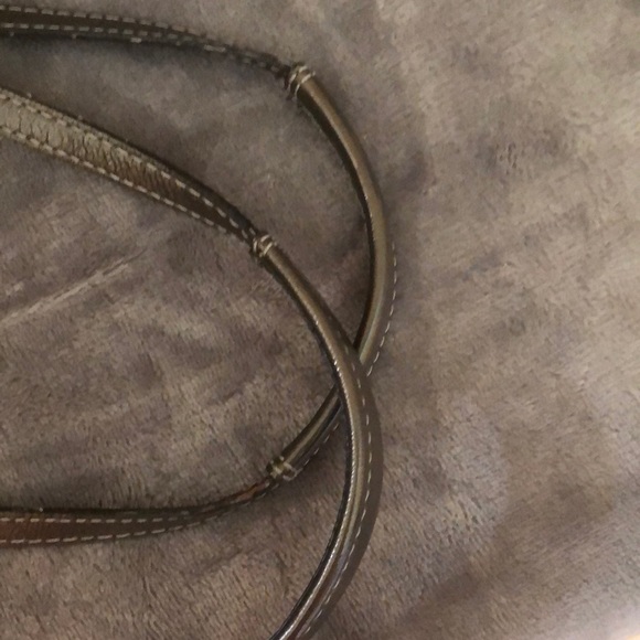 Coach Tote ๐ Signature Patent Leather Gold - Picture 13 of 16